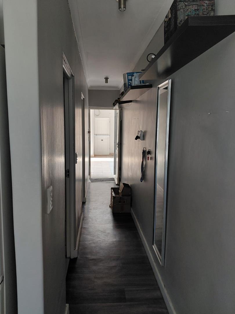 To Let 1 Bedroom Property for Rent in Okennedyville Western Cape